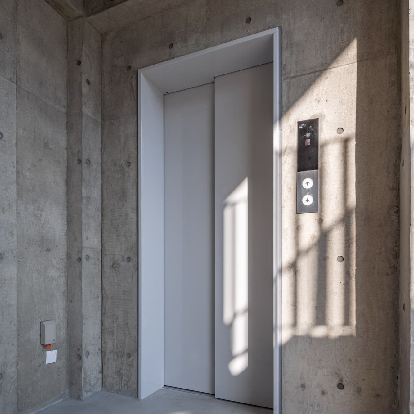 大池薬局ビルEV